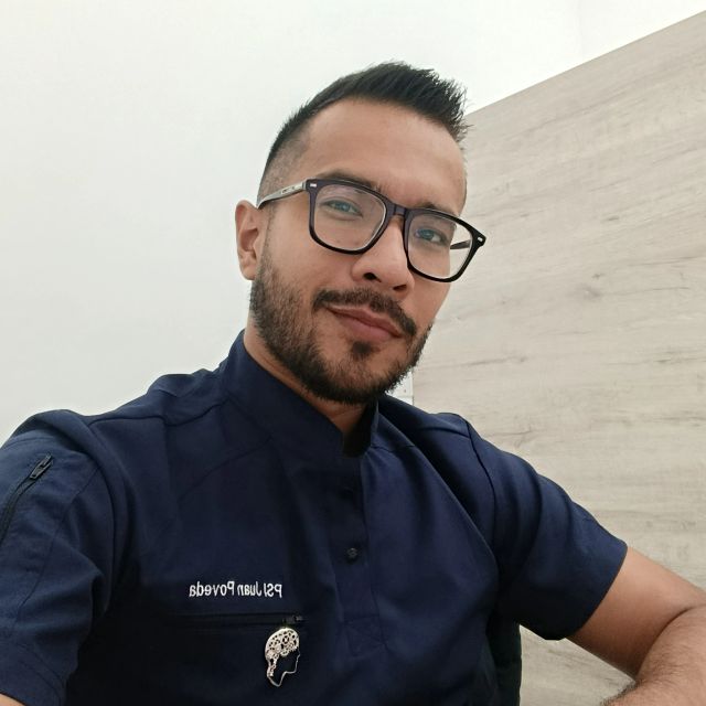 Juan Sebastian Poveda Rojas, Psicólogo Ibagué