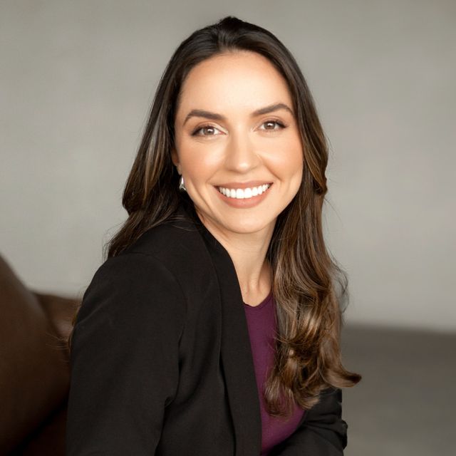Joana Letícia Vendruscolo, Dentista Curitiba