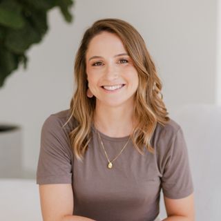 Ampliar imagem: Betina Oderich da Costa, Ginecologista Porto Alegre