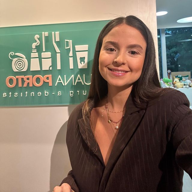 Luana Porto Cicarino da Rocha, Dentista Rio de Janeiro