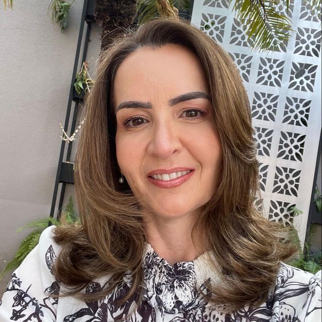 Sandra Mara Belini Domingues, Médico clínico geral Loanda