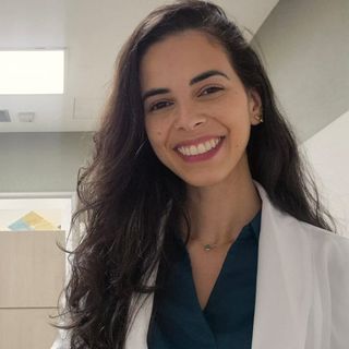 Ampliar imagem: Larissa  Giglio, Cirurgião vascular Rio de Janeiro