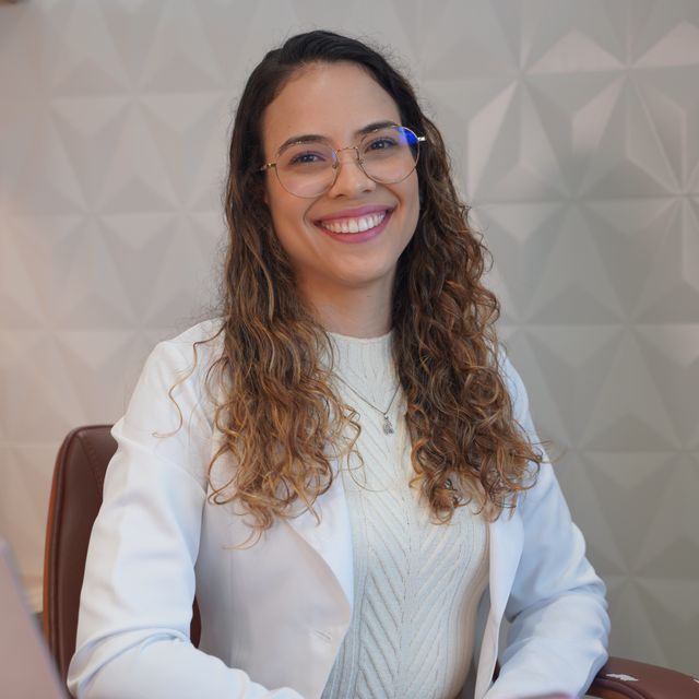 Bárbara Cristina Dos Santos Ribeiro Leite, Nefrologista Brasília