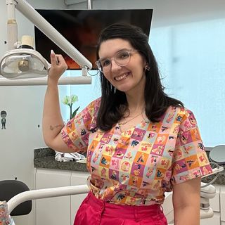 Ampliar imagem: Carla Louise Dantas Rocha Valente do Nascimento, Dentista Natal