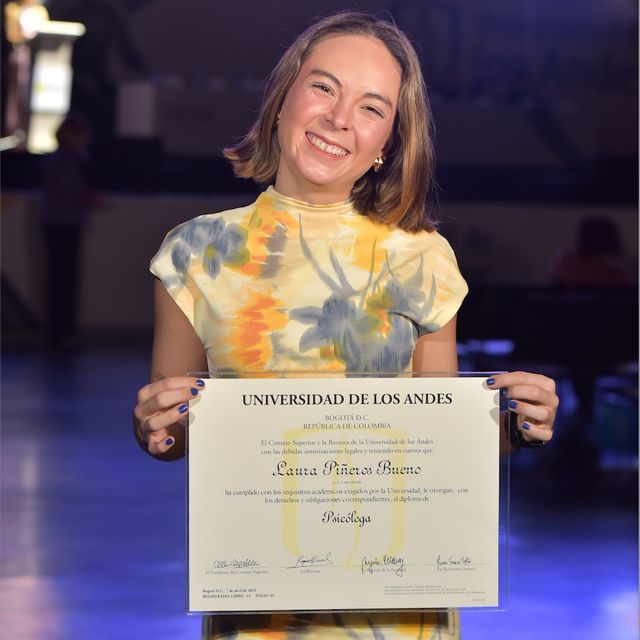 Laura Piñeros Bueno, Psicólogo Bogotá