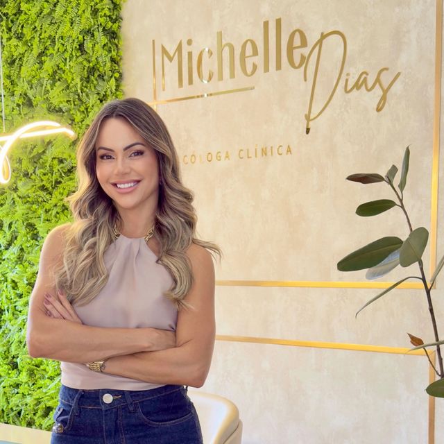 Michelle Paula Dias Zanzi, Psicólogo Divinópolis