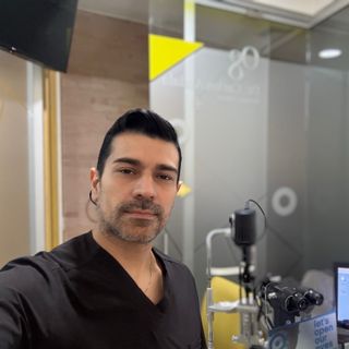 Acercar imagen: Andrés Felipe Novoa Cortes, Oftalmólogo Bogotá