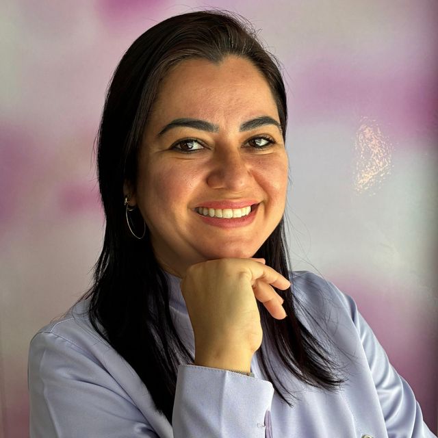 Juliana Rebello Gomes De Souza Fontes Fontanini Diniz, Dentista Resende