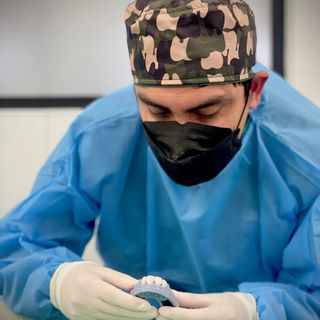 Acercar imagen: Andrés Chumbiray Rodríguez, Dentista Lima