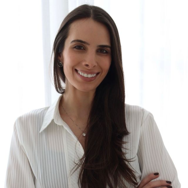 Ana Luiza Fruet, Ortodontista Curitiba