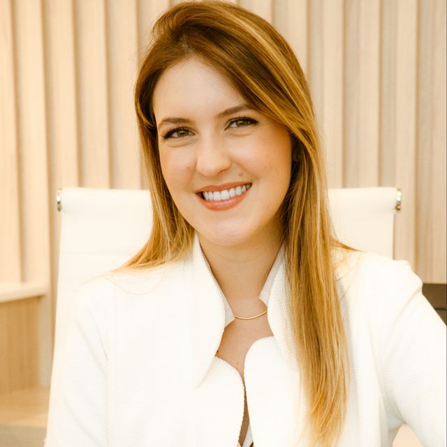 Bárbara Côrtes Gazire, Cirurgião geral Nova Lima