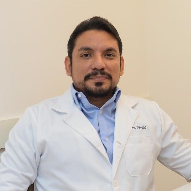Andres Humberto Mego Bayona, Angiologista Rio de Janeiro