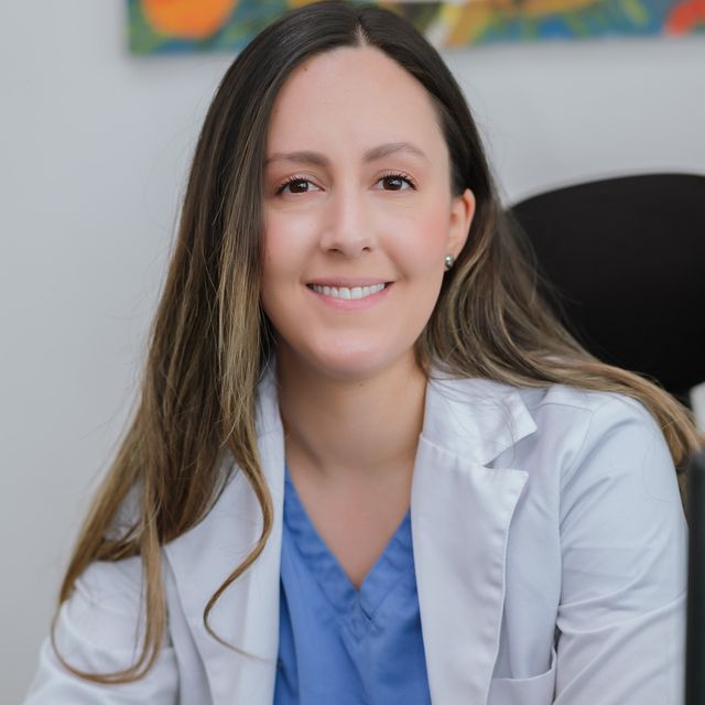 Mariana Echeverry Gaviria, Urólogo Bogotá