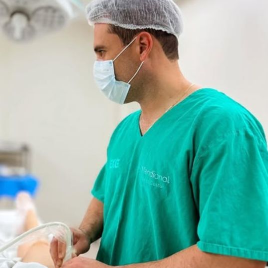 Rubens Azevedo Rodrigues ., Ortopedista - Traumatologista Vitória