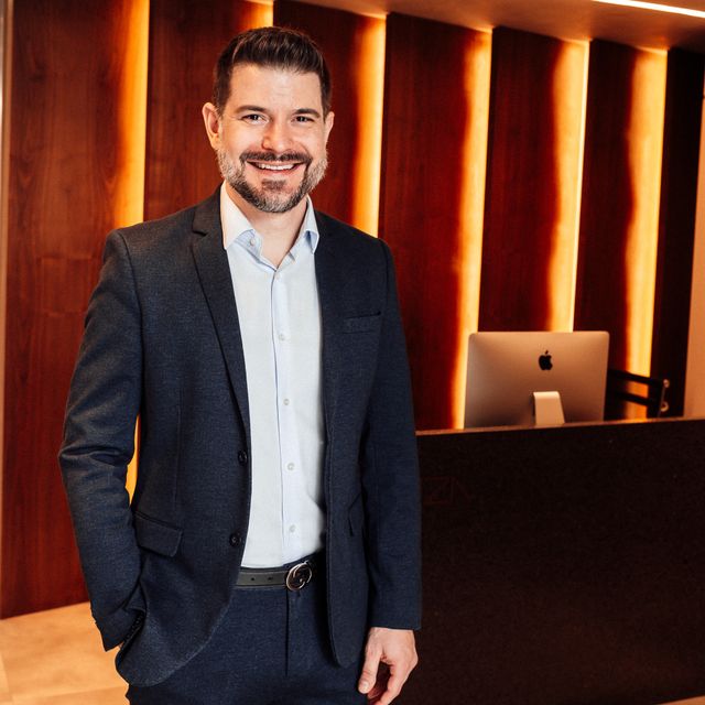 Toni Gesualdi, Cirurgião plástico Belo Horizonte