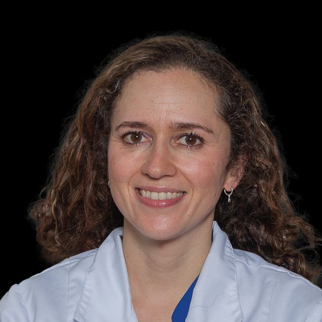 Mariana Cabrera Perez, Oftalmólogo Bogotá