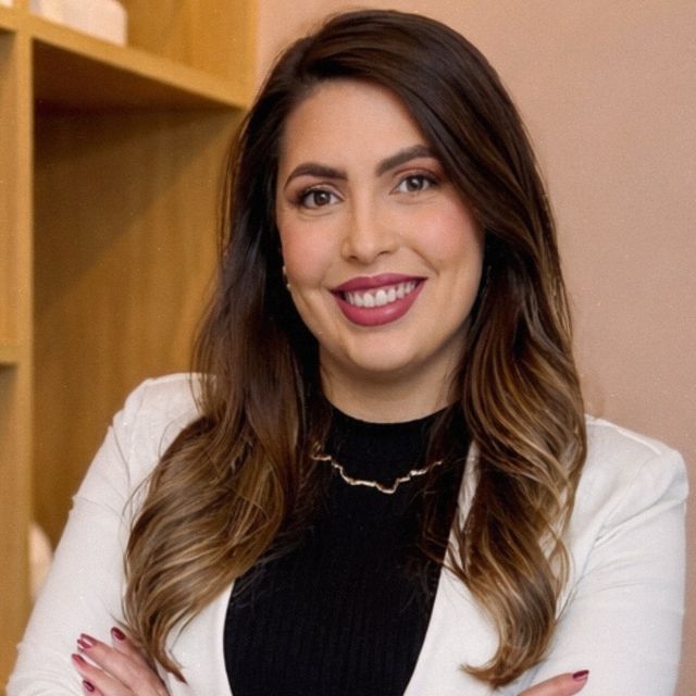 Gabriela  Lima Targino , Médico clínico geral Santo André