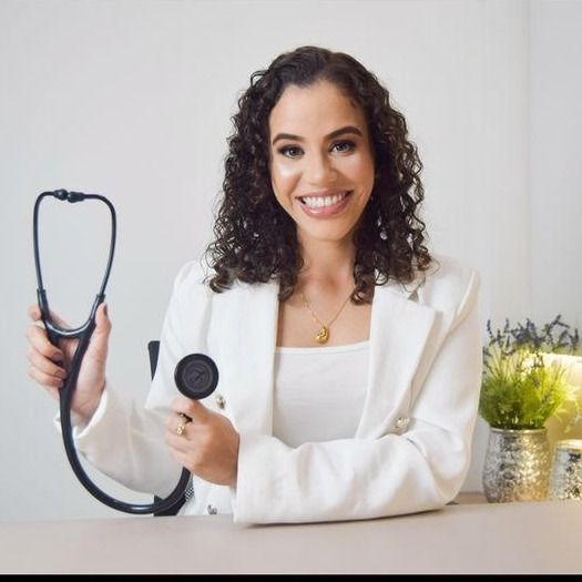 Aluana Marinho Rigon, Cardiologista Serra