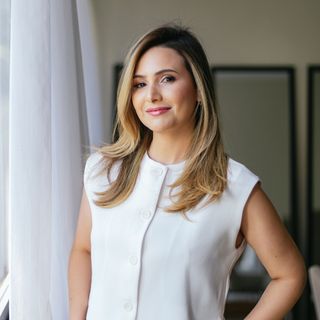 Ampliar imagem: Amanda Priscila de Carvalho Almeida Calvet Garcia, Urologista Rio de Janeiro