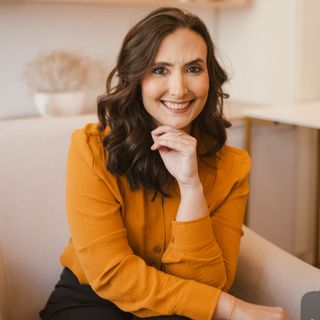 Dra. Paula Murari Nascimento