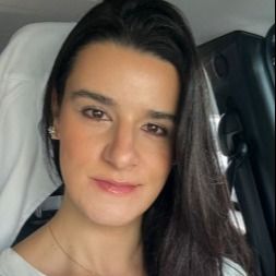 Rafaella Lorena Albaladejo, Ortopedista - Traumatologista São Paulo