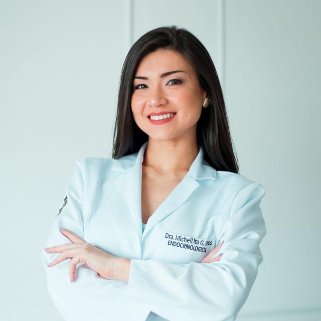 Micheli  Ito Gimenes Pires , Endocrinologista Curitiba