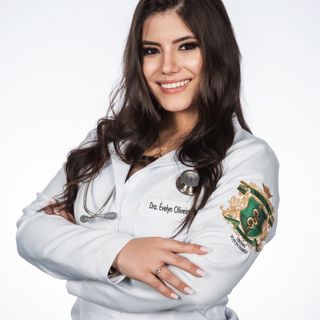 Ampliar imagem: Évelyn  Melo, Nutrólogo Goiânia