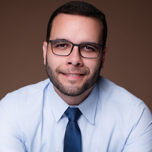 Lucas Silveira Farias, Gastroenterologista Caetité