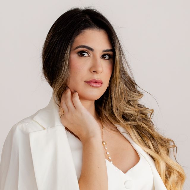 Leticia Freire Rettore Mendes, Dermatologista Lagoa Santa