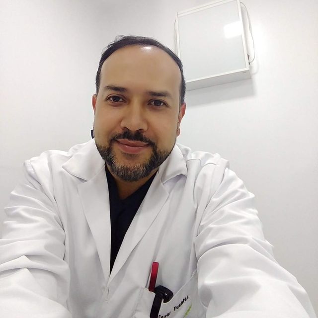 Cesar Fuentes, Medico alternativo Duitama