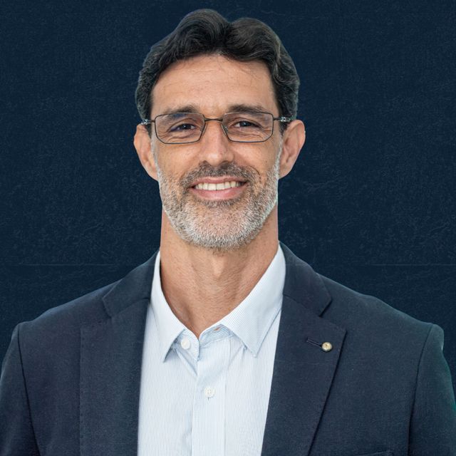 Marcus Brêda, Cirurgião buco-maxilo-facial Maceió