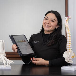 Acercar imagen: Macarena Miranda González, Kinesiólogo Machalí