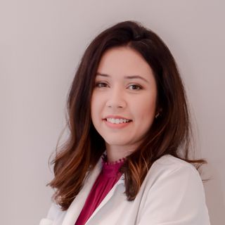 Ampliar imagem: Natália Maia Esmeraldo Peixoto, Coloproctologista Recife