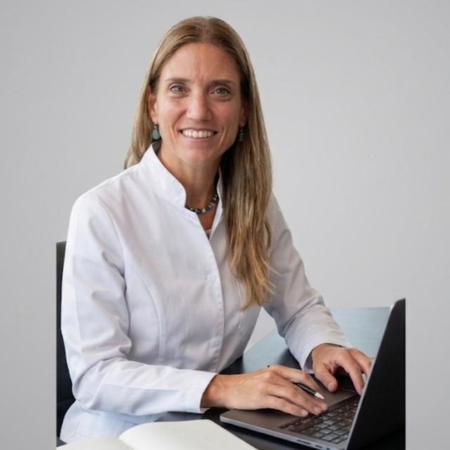 Maria Lucrecia Fabian, Odontólogo Bell Ville