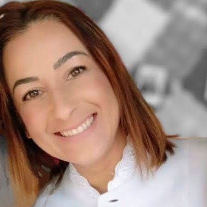 Emmanuelle Leal Capellini, Dentista Brasília