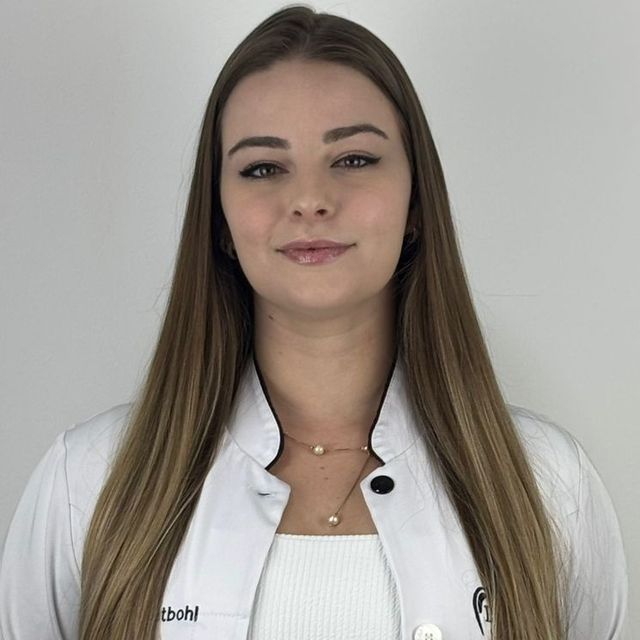 Natasha  Tietbohl, Dentista Viamão