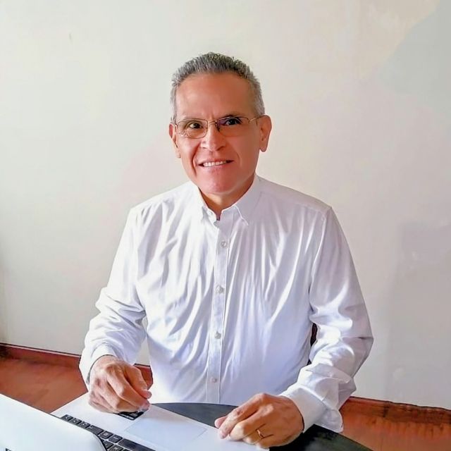 Hermann R Silva Hermida, Pediatra Bogotá