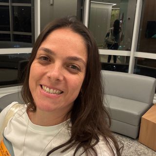 Christianne Lux, Fisioterapeuta Santos