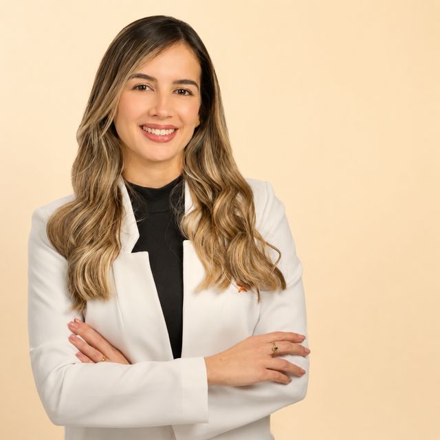 Giselle Miranda Vinhadelli, Dermatologista Goiânia
