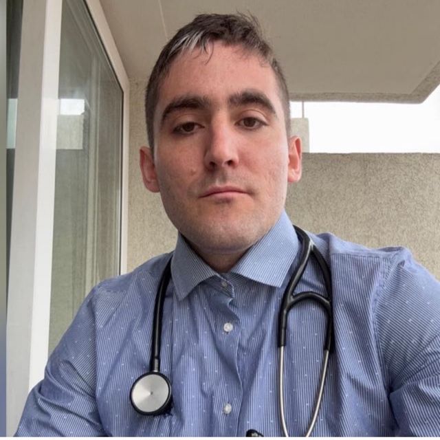 Aldo Barrueto Ibarra, Médico general Santiago