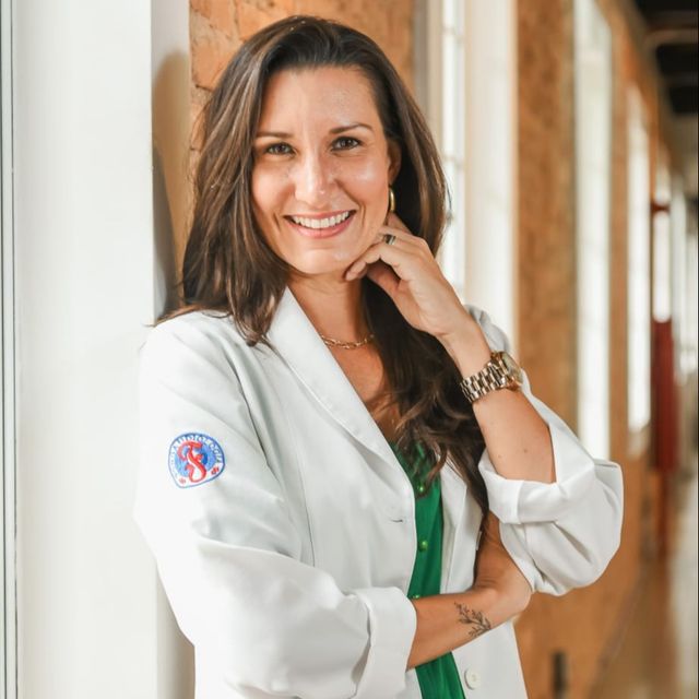 Adriana  Siqueira Pinto 