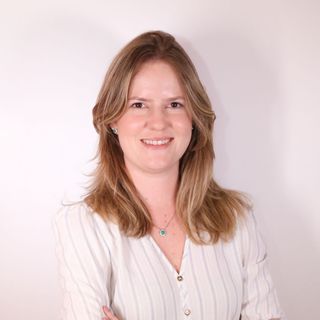 Ampliar imagem: Bruna Froede Neumann ., Hematologista Almenara