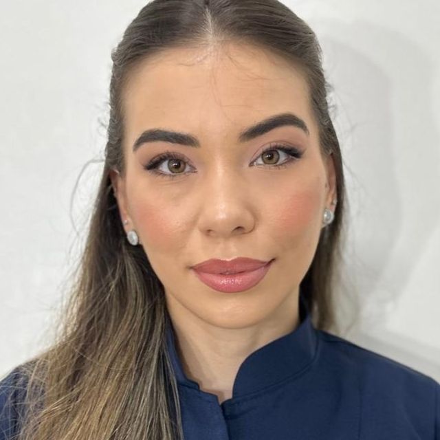 Isabela Ficagna Oshiro, Dentista Campo Grande