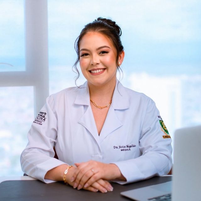 Jessica Magalhães de Barros, Médico clínico geral Fortaleza