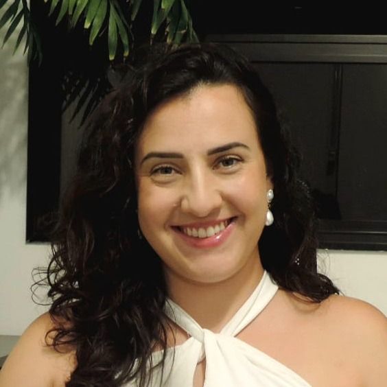 Thaís Kmiecik, Psicólogo Curitiba