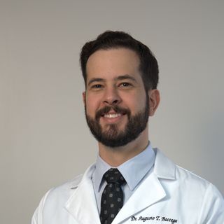 Ampliar imagem: Augusto Baccega, Oftalmologista Sertãozinho