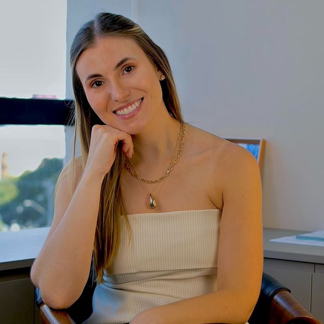 Camila Cescatto Goncalves, Ginecologista Curitiba