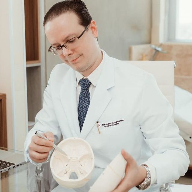 Ramon Silva Junqueira, Neurocirurgião Jundiaí