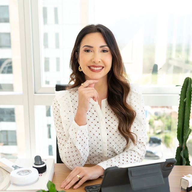 Lívia Freitas Rodrigues, Dermatologista Rio de Janeiro