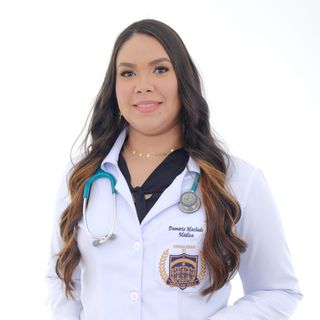 Damaris Machado, Especialista em Clínica Médica Recife